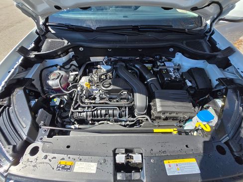 New 2026 Volkswagen Taos SEL AWD/4WD image 22