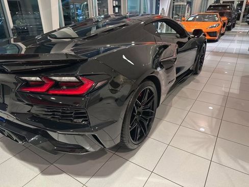 Used 2023 Chevrolet Corvette Z06 w/ Stealth Interior Trim Package RWD image 5