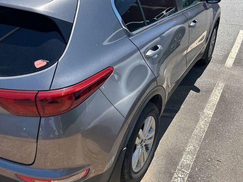 Used 2017 Kia Sportage LX AWD/4WD image 11