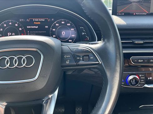 Used 2018 Audi Q7 3.0T Prestige w/ Prestige Package AWD/4WD image 25