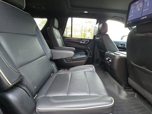 Used 2021 GMC Yukon SLT w/ SLT Luxury Plus Package image 16