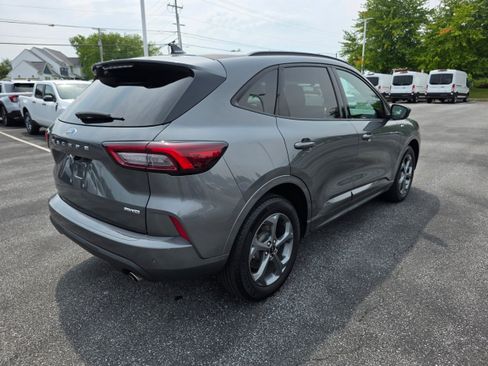 Certified 2023 Ford Escape ST-Line w/ Tech Pack #1 AWD/4WD image 5