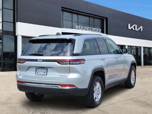 Used 2024 Jeep Grand Cherokee Laredo RWD image 6