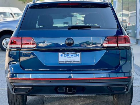 Used 2021 Volkswagen Atlas SE w/ Panoramic Sunroof Package FWD image 4