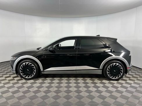 Used 2022 Hyundai Ioniq 5 Limited w/ Cargo Package image 10