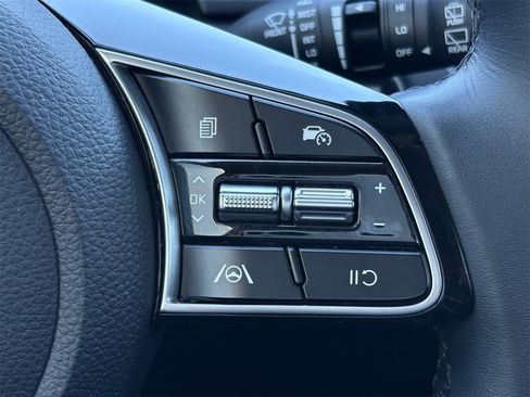 Used 2024 Kia Seltos EX image 28