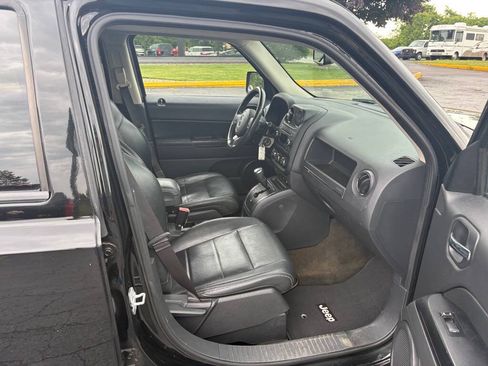 Used 2016 Jeep Patriot 4WD image 16