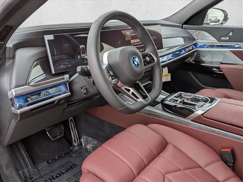 Used 2026 BMW 750e xDrive AWD/4WD image 3