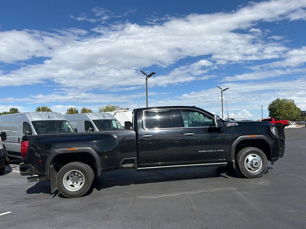 Used 2022 GMC Sierra 3500 Denali AWD/4WD image 5