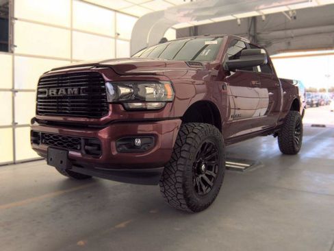 Used 2020 RAM 2500 Big Horn w/ Night Edition AWD/4WD image 4