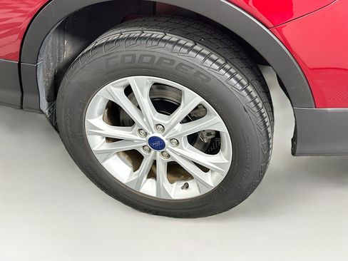 Used 2018 Ford Escape SEL w/ Ford Safe & Smart Package FWD image 11