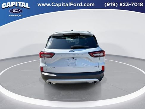 Certified 2025 Ford Escape SE FWD image 7
