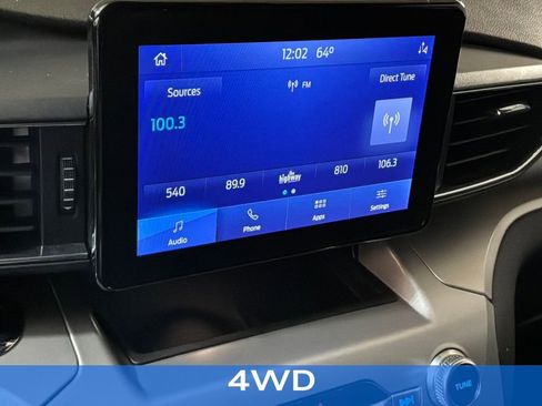 Used 2022 Ford Explorer XLT w/ Equipment Group 202A image 2