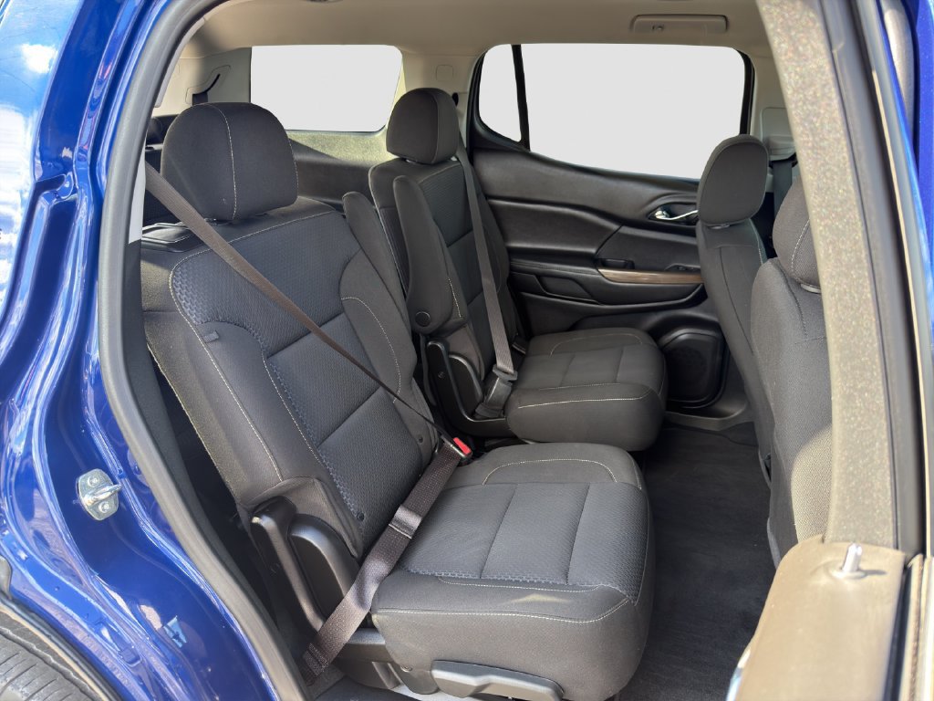 Used 2023 GMC Acadia SLE w/ Driver Convenience Package FWD image 29