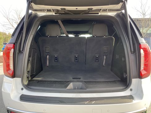 Used 2023 GMC Yukon SLT image 38