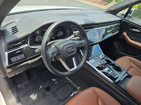 Used 2023 Audi Q7 3.0T Premium Plus w/ Premium Plus Package AWD/4WD image 17