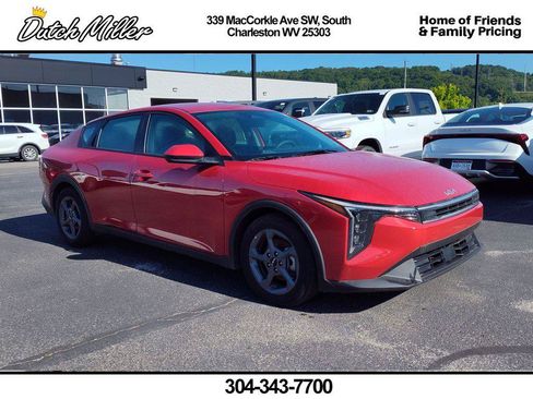 Certified 2025 Kia K4 FWD image 1