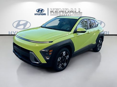 Used 2024 Hyundai Kona SEL w/ Convenience Package FWD image 3