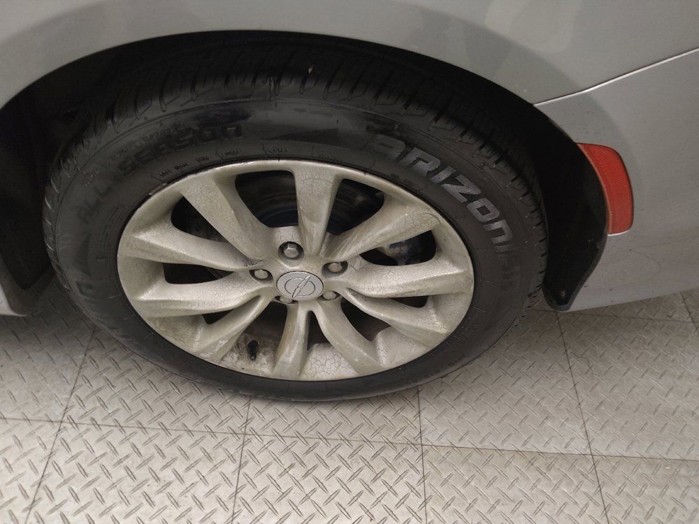 Used 2015 Chrysler 200 C w/ Navigation & Sound Group I FWD image 31
