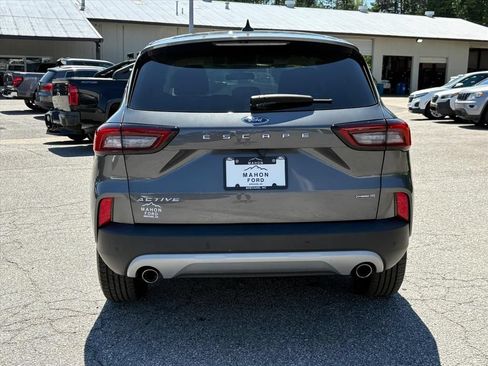 Used 2023 Ford Escape Active w/ Tech Pack #1 AWD/4WD image 6
