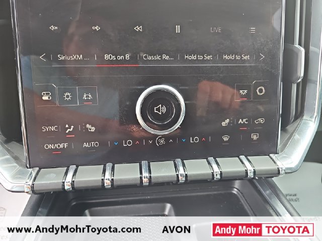 Used 2024 GMC Acadia Elevation w/ Luxury Package AWD/4WD image 23