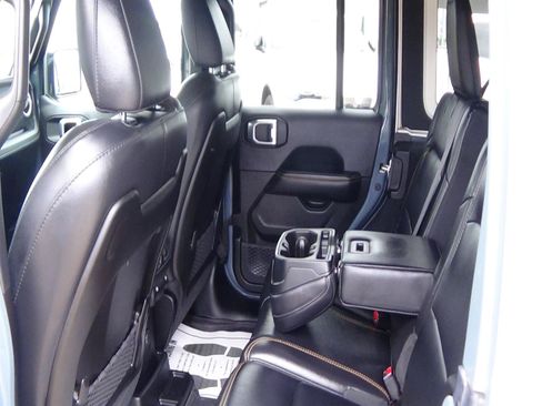 Used 2024 Jeep Wrangler Unlimited Sahara w/ Safety Group AWD/4WD image 11