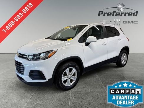 Used 2020 Chevrolet Trax LS w/ Tint and Cruise Package AWD/4WD image 11