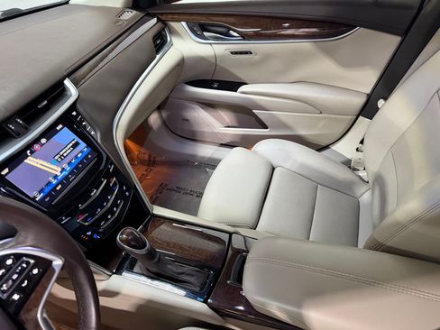 Used 2014 Cadillac XTS Luxury w/ Driver Awareness Package FWD image 33