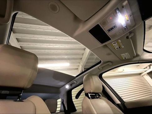 Certified 2025 Land Rover Discovery Sport S image 30