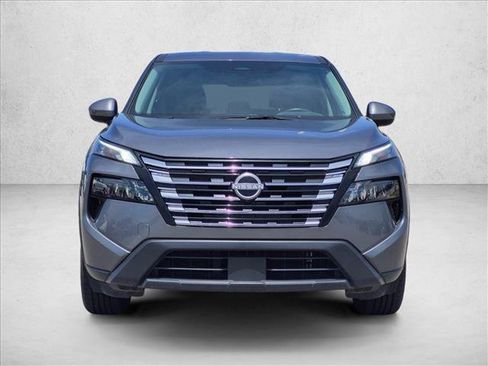 Used 2025 Nissan Rogue SV FWD image 2