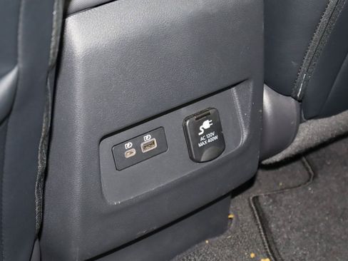 Used 2022 Nissan Frontier SV w/ SV Premium Package RWD image 19