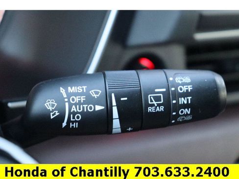 Used 2024 Honda Pilot Elite image 11