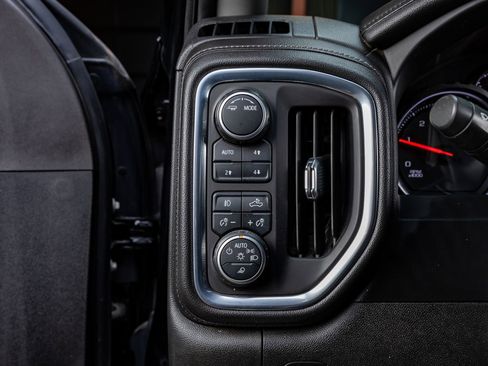 Used 2021 Chevrolet Silverado 3500 LTZ w/ LTZ Plus Package image 20