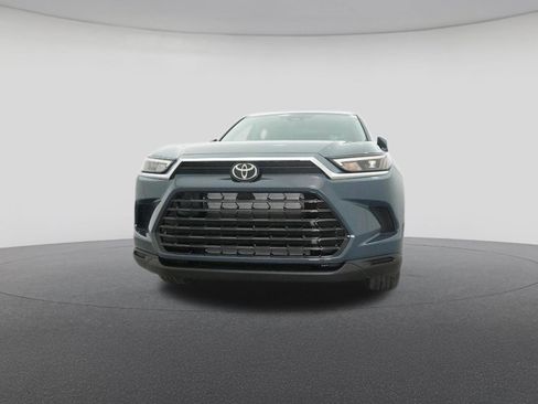 New 2026 Toyota Grand Highlander FWD image 31