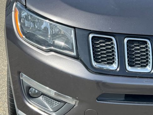 Used 2018 Jeep Compass Latitude w/ Popular Equipment Group image 8