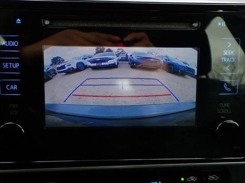 Used 2019 Toyota Corolla LE image 14