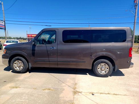 Used 2012 Nissan NV 3500 SL w/ Technology Pkg image 8