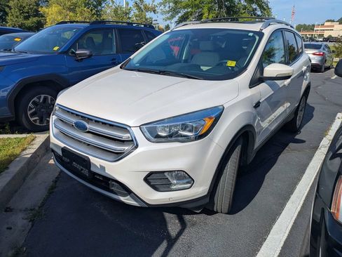 Used 2017 Ford Escape Titanium w/ Equipment Group 301A FWD image 3