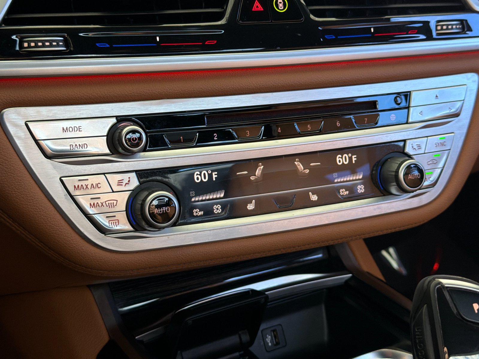 Used 2019 BMW 740i w/ M Sport Package RWD image 19