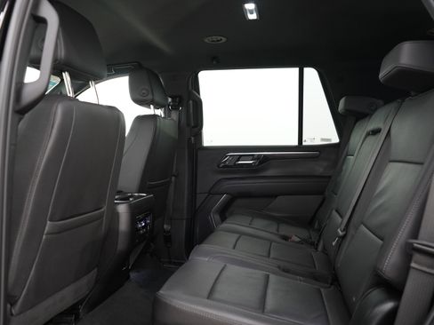 Used 2025 Chevrolet Tahoe LT AWD/4WD image 22