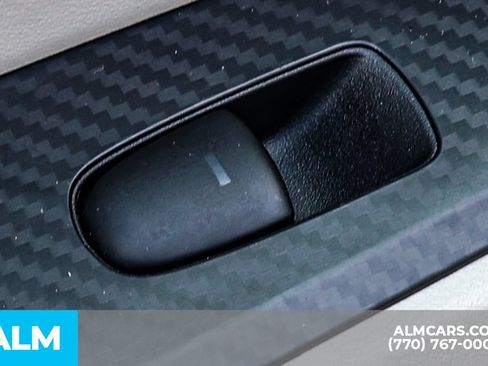 Used 2025 Nissan Altima 2.5 SV FWD image 48