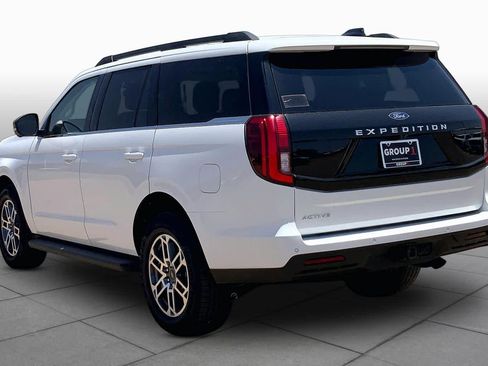 New 2026 Ford Expedition Active RWD image 12