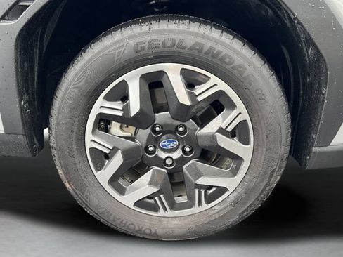 Used 2025 Subaru Forester Premium w/ Convenience Package #1 AWD/4WD image 10