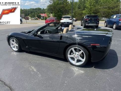Used 2005 Chevrolet Corvette Convertible w/ Preferred Equipment Group RWD image 6