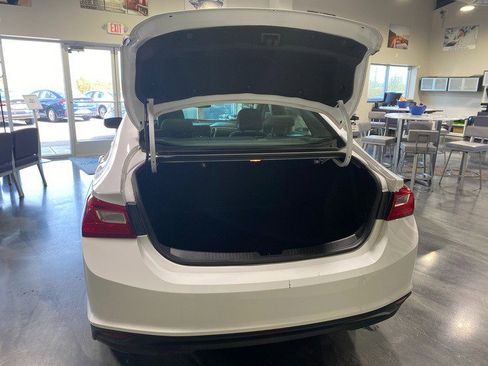 Used 2023 Chevrolet Malibu LT image 16