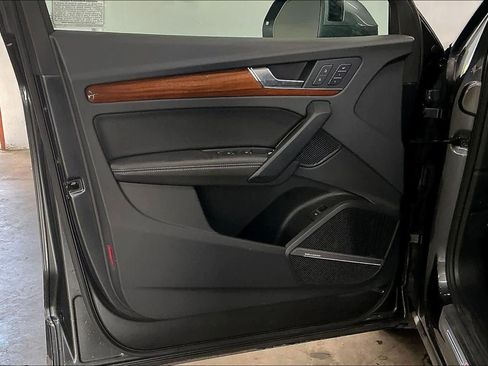 Used 2022 Audi Q5 2.0T Premium Plus w/ Premium Plus Package image 25