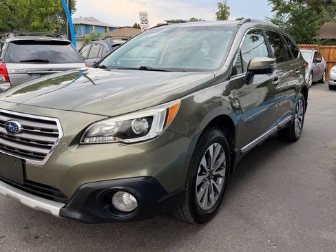 Used 2017 Subaru Outback 3.6R Touring AWD/4WD image 5