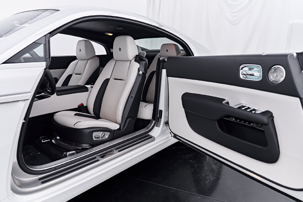 Used 2020 Rolls-Royce Wraith RWD image 39