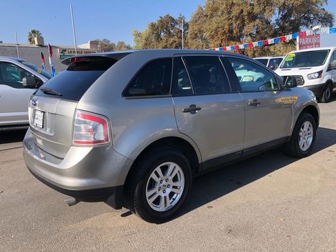 Used 2008 Ford Edge SE image 2