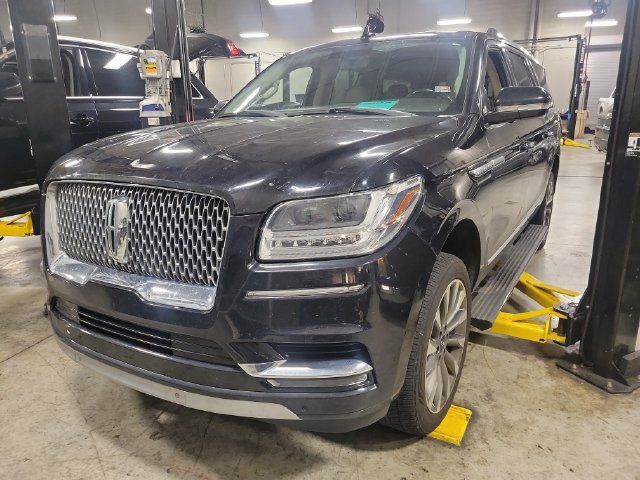 Used 2019 Lincoln Navigator L Select RWD image 2